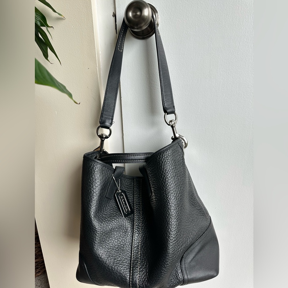 Coach Hadley F31334. Black with silver hardware